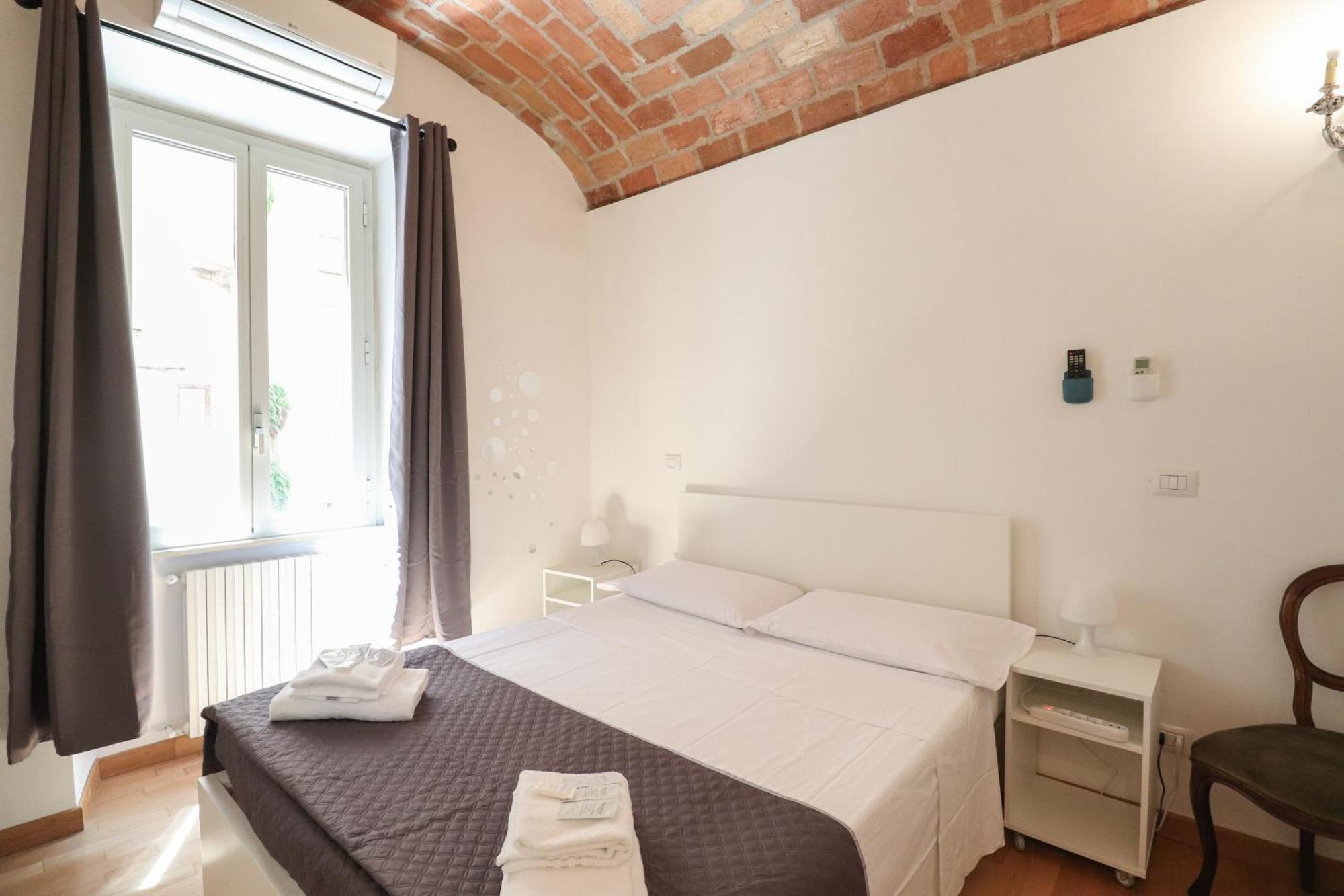 Appartement Casa Cecilia A Monti à Rome Extérieur photo